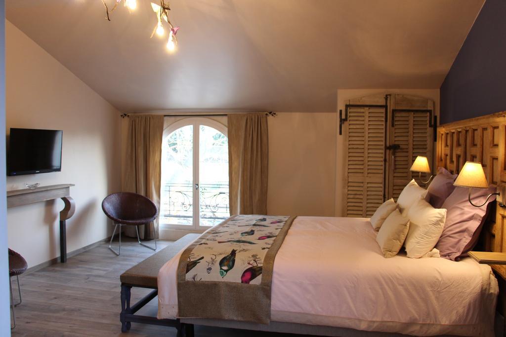 Sous Les Platanes B&B Châteaurenard Zimmer foto